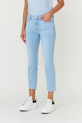 7 FOR ALL MANKIND Jasne jeansy damskie Wind Catcher, Rozmiar 30. Niebieskie jeansy 7 for all mankind, bez wzorów. W wyprzedaży za 469.99 zł.