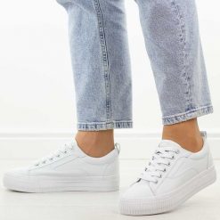 Białe trampki damskie American Club Lh114. Białe trampki American CLUB, bez wzorów, z jeansu, bez zapięcia. Za 99.00 zł.