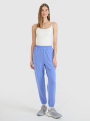 4F Spodnie dresowe joggery z modalem damskie - niebieskie XXL. Niebieskie spodnie materiałowe 4f, na co dzień, l, bez wzorów, z dresówki. W wyprzedaży za 119.99 zł.