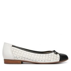 Baleriny Ara. Białe baleriny Ara, bez wzorów, bez obcasa. Za 529.99 zł.