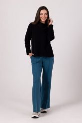 Prosta Bluza z Wysokim Kołnierzem - Czarna. Czarne bluzy MOE, l, bez wzorów, z bawełny, bez kaptura. Za 254.90 zł.