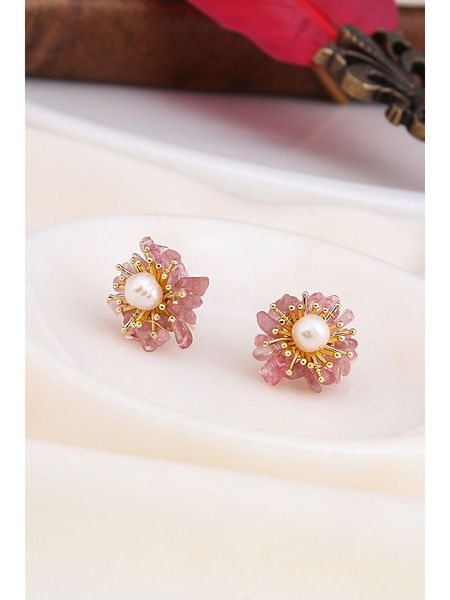 Pierres delicates Kolczyki-wkrętki w kolorze białym z perłami i kwarcem różowym rozmiar: onesize. Różowe kolczyki Pierres delicates, z kwarcem, z mosiądzu. Za 48.95 zł.