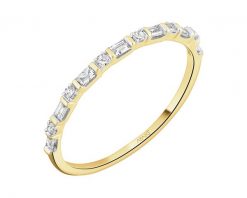 Pierścionek z żółtego złota z diamentami - 0,15 ct - próba 585. Żółte pierścionki Apart, z diamentem, złote. Za 2,190.00 zł.