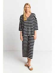 Rich & Royal Bluza w kolorze czarnym rozmiar: M. Czarne bluzy Rich & Royal, m, bez wzorów, bez kaptura. Za 211.45 zł.