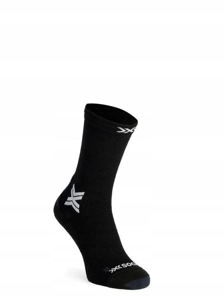 Skarpety X-Socks RUN DISCOVER MERINO CREW B121. Czarne skarpety X Socks, bez wzorów, z poliamidu. Za 139.99 zł.