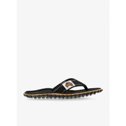 Japonki Gumbies Islander Canvas Flip-Flops. Czarne klapki Gumbies, bez wzorów, bez obcasa. Za 104.99 zł.