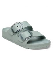 Birkenstock Klapki "Arizona Big Buckle" w kolorze niebieskoszarym rozmiar: 36. Niebieskie klapki Birkenstock, bez wzorów, z otwartym noskiem, bez obcasa. Za 224.95 zł.