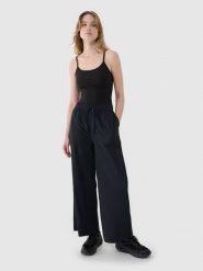 4F Spodnie casual z szerokimi nogawkami damskie - czarne XXL. Czarne spodnie materiałowe 4f, na co dzień, l, bez wzorów, z syntetyku. W wyprzedaży za 69.99 zł.