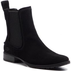 Sztyblety UGG - W Hillhurst Boot 1095393 W/Black. Czarne botki UGG, bez wzorów, z materiału, bez obcasa, na obcasie, bez zapięcia. W wyprzedaży za 379.00 zł.