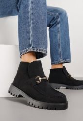 Czarne Botki w Stylu Loafersów Zdobione Metaliczną Aplikacją Aqianey. Czarne botki Renee, z aplikacjami, z jeansu, bez obcasa, na płaskiej podeszwie, bez zapięcia. Za 129.99 zł.