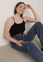 Czarny Top na Ramiączkach z Prążkowanej Tkaniny z Bawełny z Guzikami Bermisa. Czarne topy Born2be, m, bez wzorów, z bawełny, bez kołnierzyka, bez ramiączek. Za 29.99 zł.