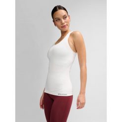 Damski tank top Hummel hmltif top. Białe koszulki sportowe Hummel, bez wzorów, bez ramiączek. Za 153.00 zł.