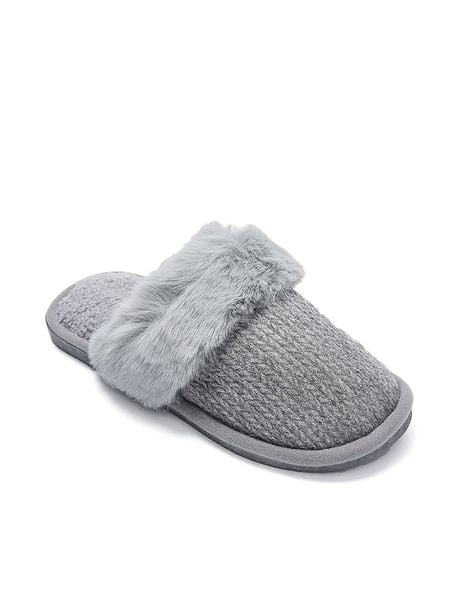Confly Kapcie w kolorze szarym rozmiar: 39. Szare obuwie domowe Confly, bez wzorów, bez zapięcia. Za 65.07 zł.