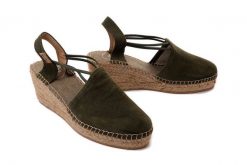 TONI PONS TREMP caqui khaki, sandały/espadryle damskie. Zielone sandały Toni Pons, bez wzorów, bez obcasa, na koturnie, bez zapięcia. Za 299.90 zł.