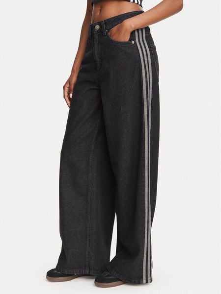 Adidas Jeansy KQ6469 Czarny Oversize. Czarne jeansy Adidas, bez wzorów. Za 479.99 zł.