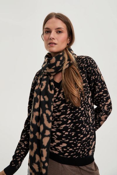 Szalik w panterkę brązowy. Brązowe szaliki MOODO, bez wzorów, z poliesteru. Za 69.99 zł.