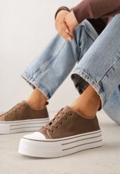 Brązowe Ażurowe Trampki na Platformie Irivana. Brązowe trampki Renee, w ażurowe wzory, z jeansu, bez zapięcia. Za 79.99 zł.