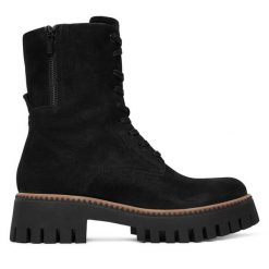 Botki MEXX. Czarne botki Mexx, bez wzorów, bez obcasa, na płaskiej podeszwie, bez zapięcia. Za 369.99 zł.