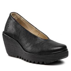 Półbuty Fly London. Czarne czółenka Fly London, bez wzorów, bez obcasa, na koturnie, bez zapięcia. Za 459.99 zł.