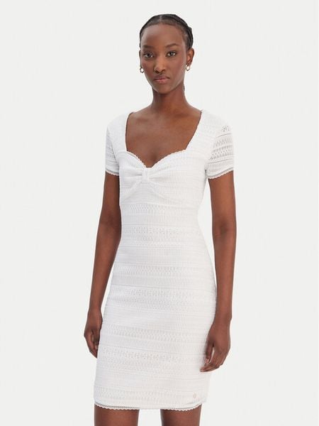 Guess Sukienka codzienna W6GK15 K2950 Biały Slim Fit. Białe sukienki Guess, na co dzień, s, z aplikacjami, z syntetyku, bez kołnierzyka, bez ramiączek, proste. Za 322.99 zł.