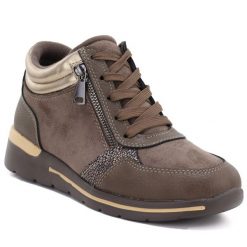 Botki damskie sneakersy brązowe eVento 26BT26-362. Brązowe botki eVento, bez wzorów, ze skóry ekologicznej, bez obcasa, bez zapięcia. Za 129.99 zł.