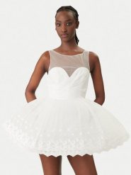 Bardot Sukienka koktajlowa Hilda Hoop 60223DB Biały Regular Fit. Białe sukienki Bardot, bez wzorów, z syntetyku, wizytowe, bez kołnierzyka, bez ramiączek. Za 869.99 zł.