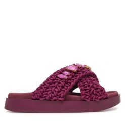 Klapki Inuikii. Czerwone klapki Inuikii, bez wzorów, bez obcasa. Za 899.99 zł.