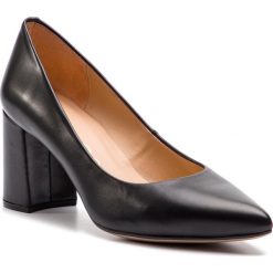 Półbuty UNISA - Kaste Na Black Napa Silk. Czarne czółenka Unisa, bez wzorów, z materiału, bez obcasa, na obcasie, bez zapięcia. W wyprzedaży za 259.00 zł.