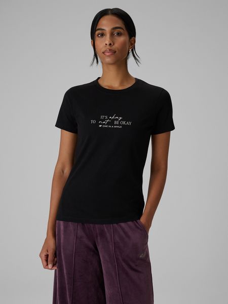 4F T-shirt slim z nadrukiem damski - czarny S. Czarne t-shirty 4f, m, bez wzorów, z bawełny, bez kołnierzyka, bez ramiączek. Za 59.99 zł.
