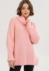 Łososiowy Golf Oversize Out Of This World. Czerwone golfy Born2be, bez wzorów, z jeansu, bez ramiączek. Za 139.99 zł.