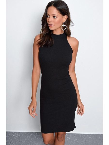 Happiness Istanbul Sukienka w kolorze czarnym rozmiar: S. Czarne sukienki Happiness Istanbul, s, bez wzorów, bez kołnierzyka, bez ramiączek, midi. Za 90.45 zł.