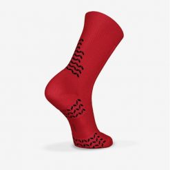 Skarpety piłkarskie podwyższone Kipsta Viralto II MiD antypoślizgowe. Czerwone skarpety KIPSTA, bez wzorów, z dzianiny. Za 39.99 zł.