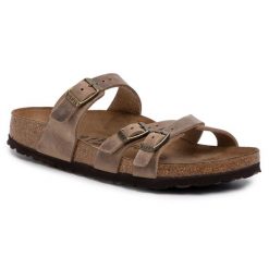 Klapki Birkenstock. Brązowe klapki Birkenstock, bez wzorów, bez obcasa. Za 499.99 zł.