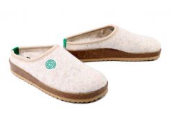 DR. BRINKMANN 320264-81 offwhite, kapcie damskie. Brązowe obuwie domowe Dr. Brinkmann, bez wzorów, bez zapięcia. Za 157.17 zł.