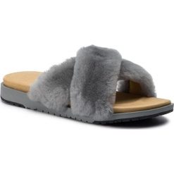 Klapki EMU AUSTRALIA - Mareeba W11880 Dove Grey. Szare klapki EMU Australia, bez wzorów, z materiału, bez obcasa. W wyprzedaży za 209.00 zł.