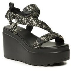 Sandały Guess. Czarne sandały Guess, z aplikacjami, bez obcasa, na koturnie, bez zapięcia. Za 359.99 zł.