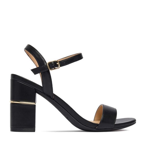 Sandały JENNY. Czarne sandały Jenny, bez wzorów, bez obcasa, na słupku, bez zapięcia. Za 129.99 zł.