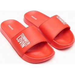 Klapki - Czerwony. Klapki Cropp. Za 49.99 zł.