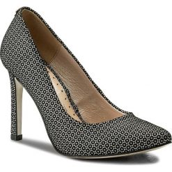 Szpilki BALDACCINI - 974600-L Trójkąty Czarne. Czarne szpilki Baldaccini, bez wzorów, z materiału, eleganckie, bez obcasa, na obcasie, bez zapięcia. W wyprzedaży za 199.00 zł.