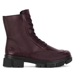 Botki Rieker. Czerwone botki Rieker, bez wzorów, bez obcasa, na płaskiej podeszwie, bez zapięcia. Za 335.00 zł.