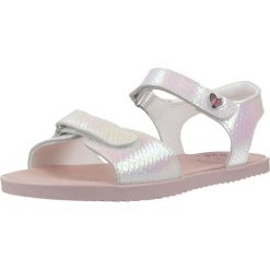 Sandały PABLOSKY 453100P Biały. Białe sandały PABLOSKY, bez wzorów, ze skóry, sportowe, bez obcasa, bez zapięcia. Za 233.99 zł.