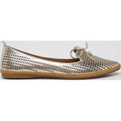 Badura - Baleriny. Żółte baleriny Badura, bez wzorów, z materiału, bez obcasa. W wyprzedaży za 199.90 zł.