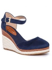 Foreverfolie Sandały w kolorze granatowym na koturnie rozmiar: 37. Niebieskie sandały Foreverfolie, bez wzorów, bez obcasa, na koturnie, bez zapięcia. Za 113.99 zł.