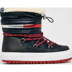 Tommy Jeans - Śniegowce. Niebieskie botki Tommy Jeans, bez wzorów, z jeansu, bez obcasa, na obcasie, bez zapięcia. W wyprzedaży za 449.90 zł.
