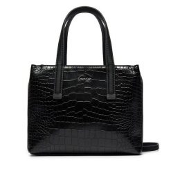 Torebka Calvin Klein. Czarne torebki klasyczne Calvin Klein, bez wzorów, bez dodatków. Za 599.99 zł.