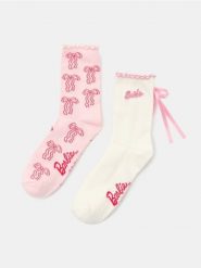 Skarpetki z bawełną i falbanami 2 pack Barbie - wielobarwny. Skarpety Sinsay, bez wzorów, z bawełny. Za 12.99 zł.