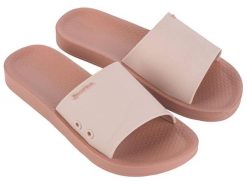 Klapki damskie obuwie plażowe Ipanema Classic Slide Fem. Czerwone klapki Ipanema, z aplikacjami, z gumy, bez obcasa, na płaskiej podeszwie. Za 79.00 zł.