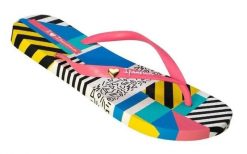 Japonki damskie plażowe do rekreacji Ipanema I love Design. Klapki Ipanema, z aplikacjami, z materiału, bez obcasa, na płaskiej podeszwie. Za 138.15 zł.
