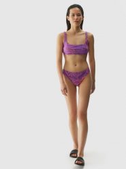 4F Dół od bikini damski - różowy XS. Czerwone szorty 4f, bez wzorów, z elastanu, wakacyjne, z obniżonym stanem. W wyprzedaży za 29.99 zł.