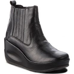 Botki FLY LONDON - Jintfly P500918000 Mousse Black. Czarne botki Fly London, bez wzorów, z materiału, bez obcasa, na obcasie, bez zapięcia. W wyprzedaży za 399.00 zł.